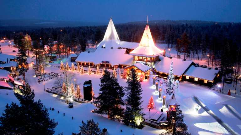 У Лапландії засипало снігом селище Санти Клауса: казкове відео