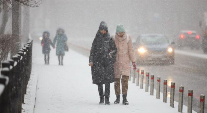 «Місцями до півметра і навіть більше»: синоптик попередив українців про початок сніжної зими