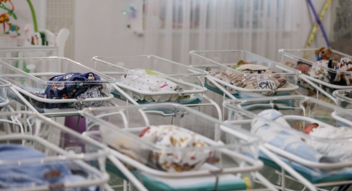 В Україні у немовлят виявлятимуть СМА у перші дні життя, поки ж батьки втрачають найважливіший час