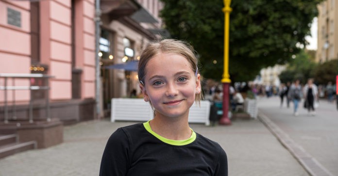 У Франківську 11-річна дівчинка танцями зібрала 30 000 тисяч гривень для ЗСУ (відео)