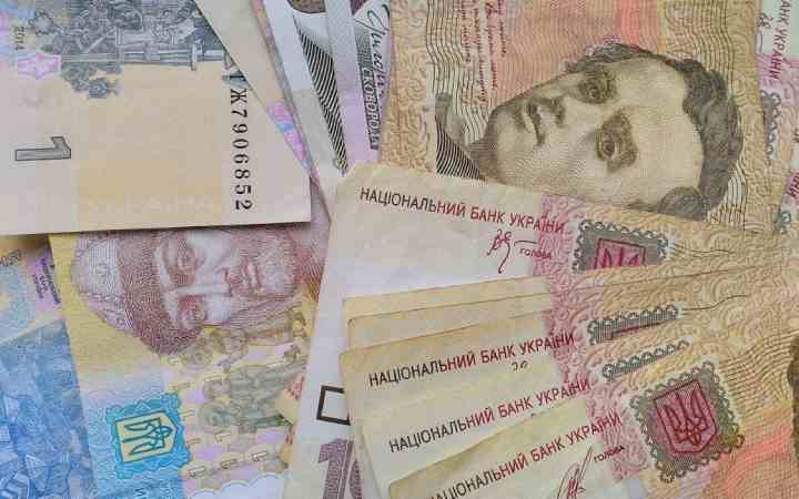 В Україні від наступного року виводять з обігу банкноти 5, 10, 20 та 100 гривень