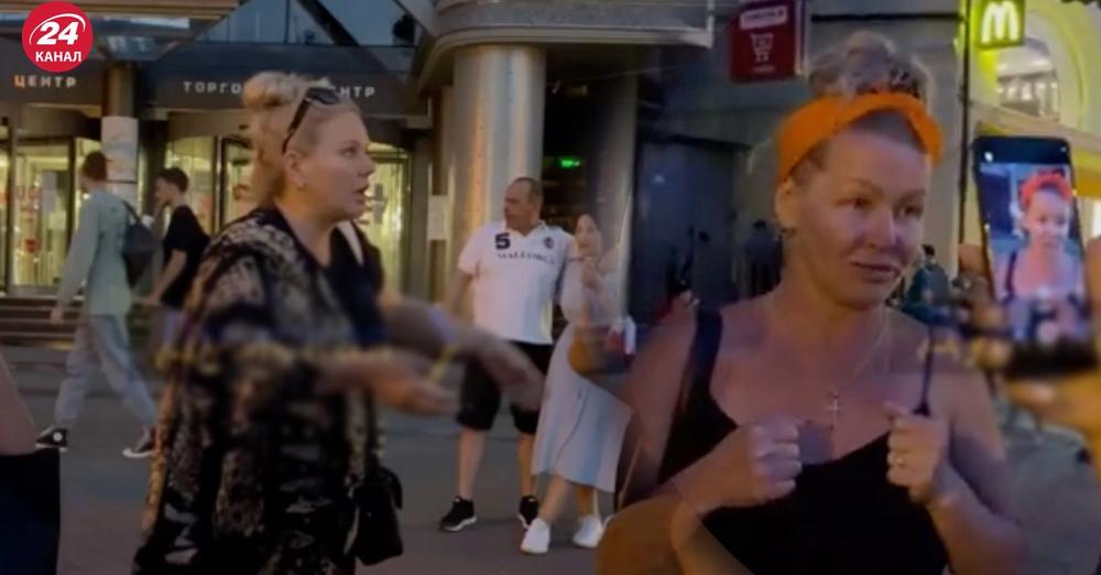 «Понаєхалі»: у центрі Одеси двоє жінок накинулися на вуличних музикантів через українську мову