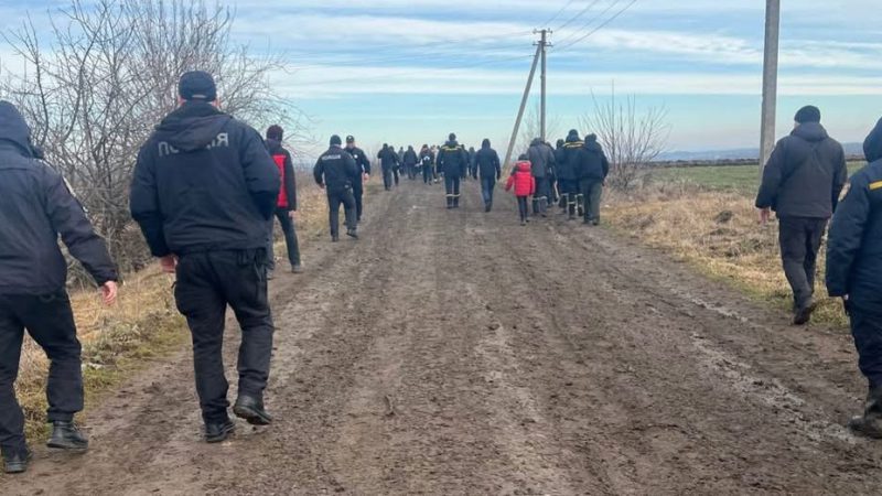 Пес грів дитину всю ніч: стала відома доля загубленого хлопчика на Вінниччині