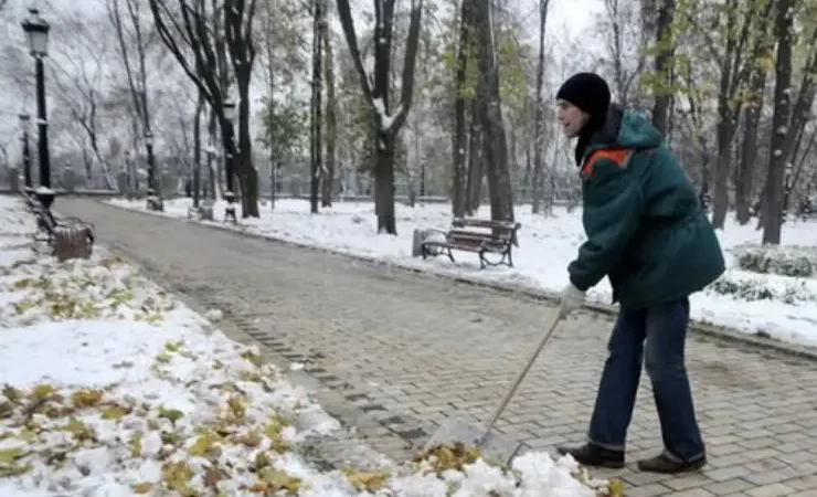 Справжня зима у вересні: в Україні похолодало до -3 і пішов сніг. Відео та фото