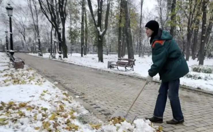 Справжня зима у вересні: в Україні похолодало до -3 і пішов сніг. Відео та фото