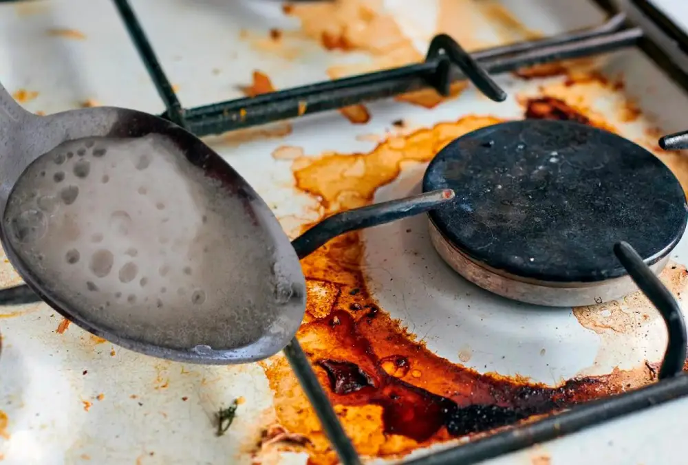 Ефективні народні методи очищення плити від жиру і нагару. І не треба ніякої хімії