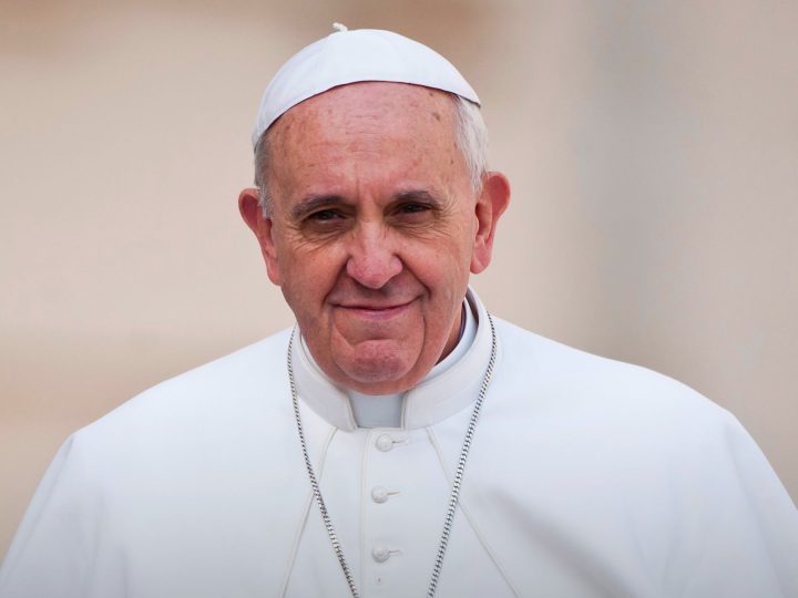 Папа Франциск: “Краще бути атеїстом, ніж ходити до церкви і зневажати ближніх