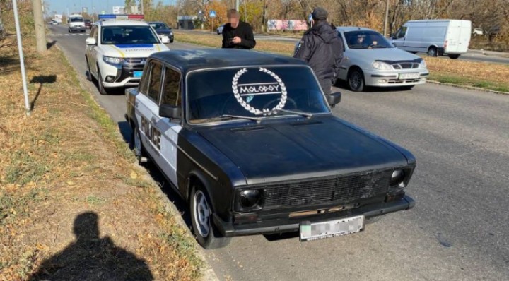 У Бердянську оштрафували водія, бо його авто схоже на поліцейське: який вигляд має машина (фото)