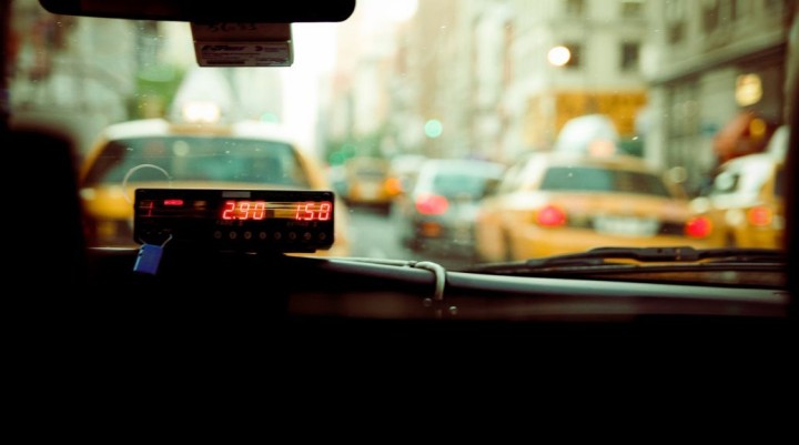 «Я працюю без маски, зрозуміло?»: у Дніпрі водій таксі вигнав жінку з авто та шокував користувачів Мережі