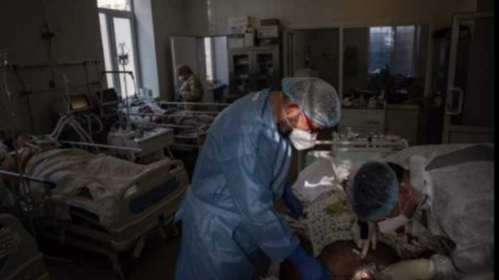 «Це конвеєр трупів»: крик душі лікаря Олександрівської лікарні вразив мережу