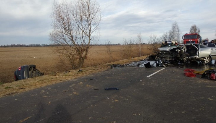 Моторошна ДТП на Сумщині: обидва водії загинули, 17-річна пасажирка у лікарні