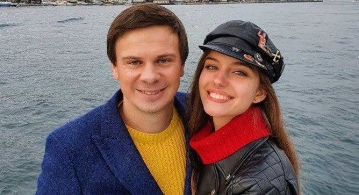 Дуже все змінилося: Дмитро Комаров з дружиною розповіли правду про подружнє життя