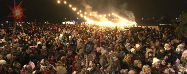 Понад 4,4 тис. людей виконали колядку: на Івано-Франківщині встановили рекорд України (відео)