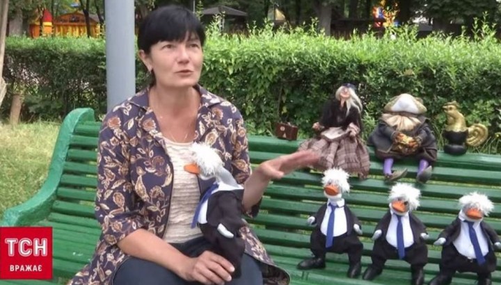 Українська лялькарка зшила бойового гусака в образі Бориса Джонсона і від клієнтів немає відбою
