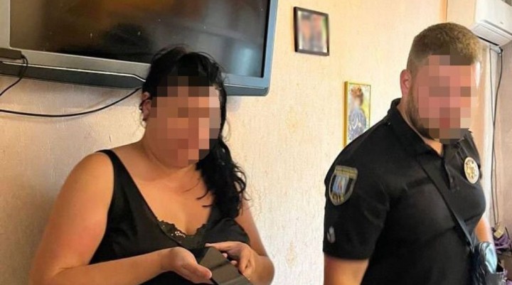 У Києві 40-річна мати продавала дитяче порно (фото)