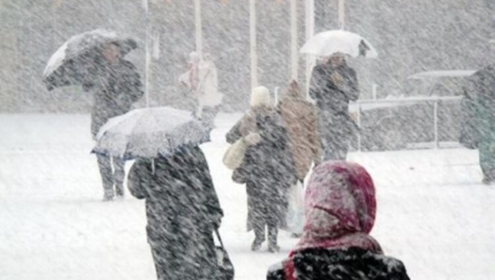 На Україну суне активний циклон: синоптики попередили про дощі та сніг, а “бабиного літа” у вересні не буде