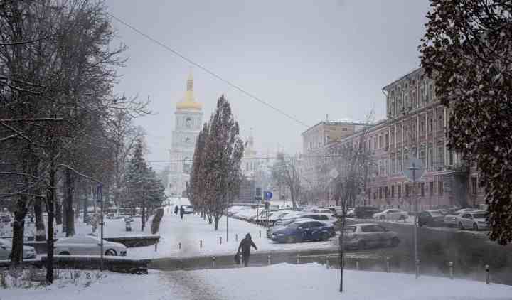 Україну замете снігом: синоптик розповів, коли чекати на хуртовини