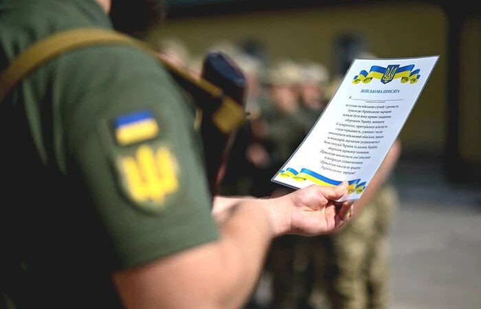 То хто ж зриває мобілізацію? Сім полковників ТЦК одягнули мундир підозрюваних