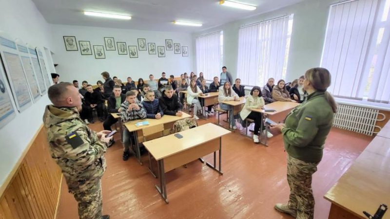 На Львівщині працівники ТЦК почали відвідувати школи: яка мета