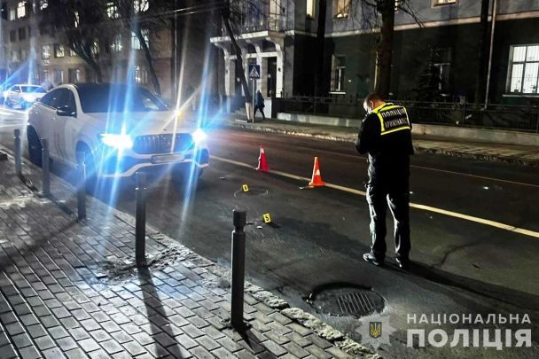 У Вінниці 22-річний водій елітного Mercedes зухвало збив двох дівчат на «зебрі» (відео 18+)