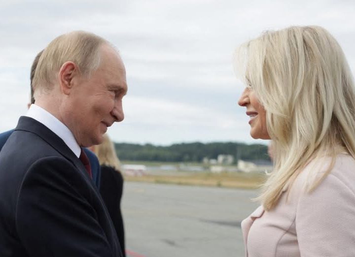 Помічниця Трампа зачарувала Путіна на Алясці: що відомо про таємничу жінку