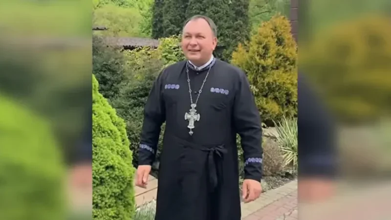 Чи обов’язково цілу ніч сидіти біля покійника: священник Філюк відповів