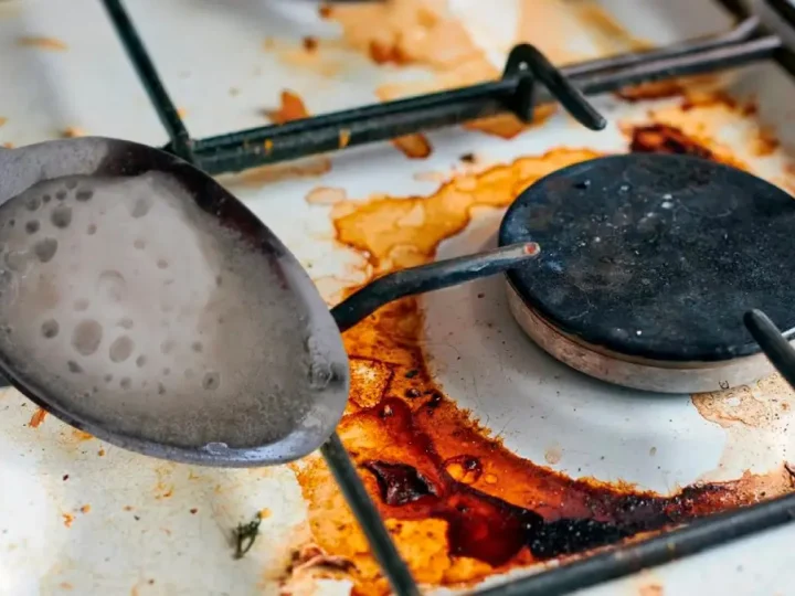 Ефективні народні методи очищення плити від жиру і нагару. І не треба ніякої хімії