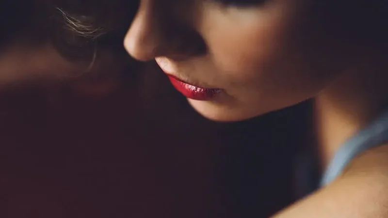 Як відрізнити розумну жінку від немудрої: 7 головних принципів