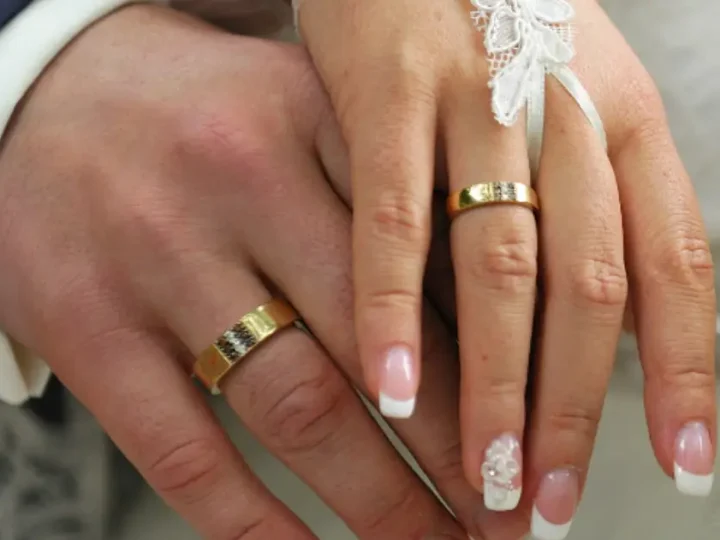 В чому сами сила весільної обручки, та чому її обов’язково потрібно носити
