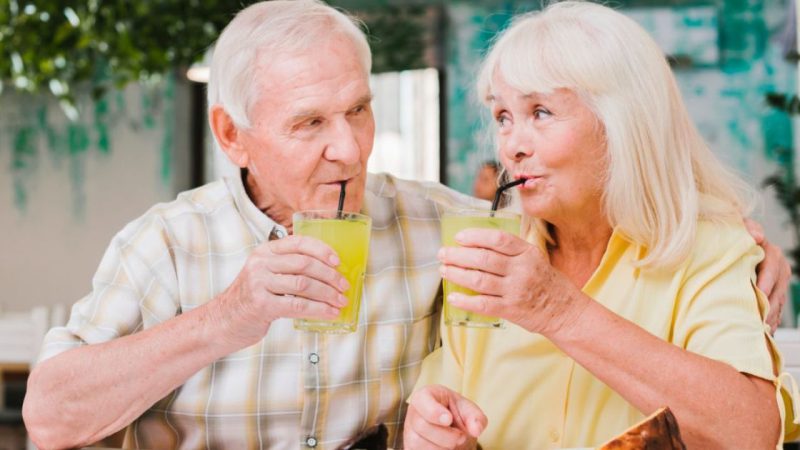 12 звичок у старості, які дратують усіх, але ніхто не наважується сказати про це прямо