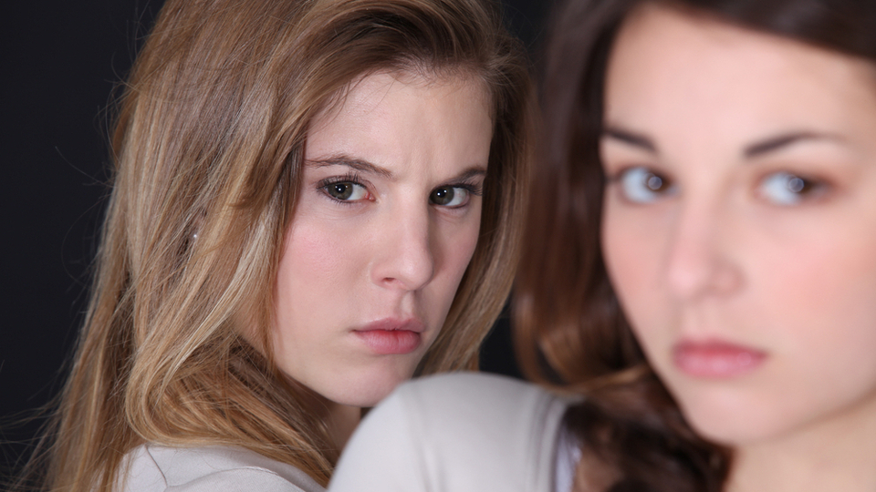 Прихована ненависть: як зрозуміти, що хтось із вашого оточення вас ненавидить — 8 ознак