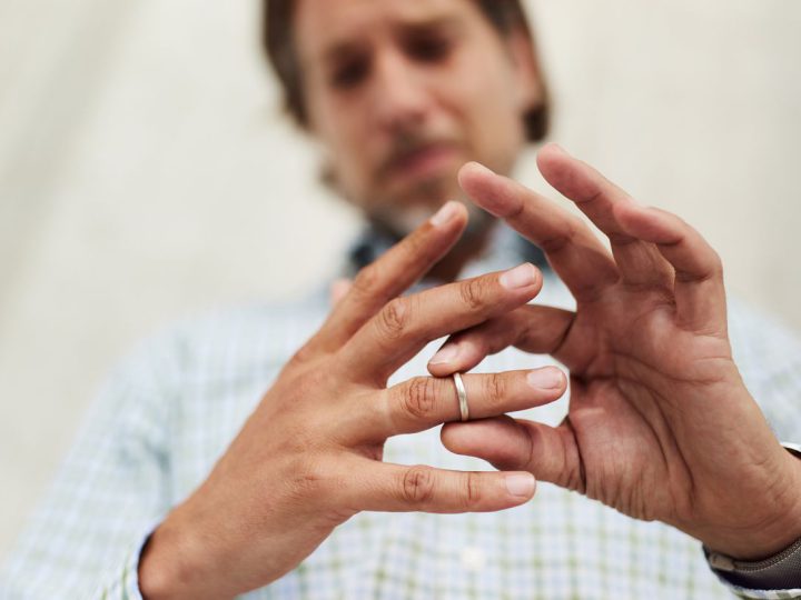 Чому не варто зустрічатися з одруженими чоловіками: карма і наслідки. Про що не говорять