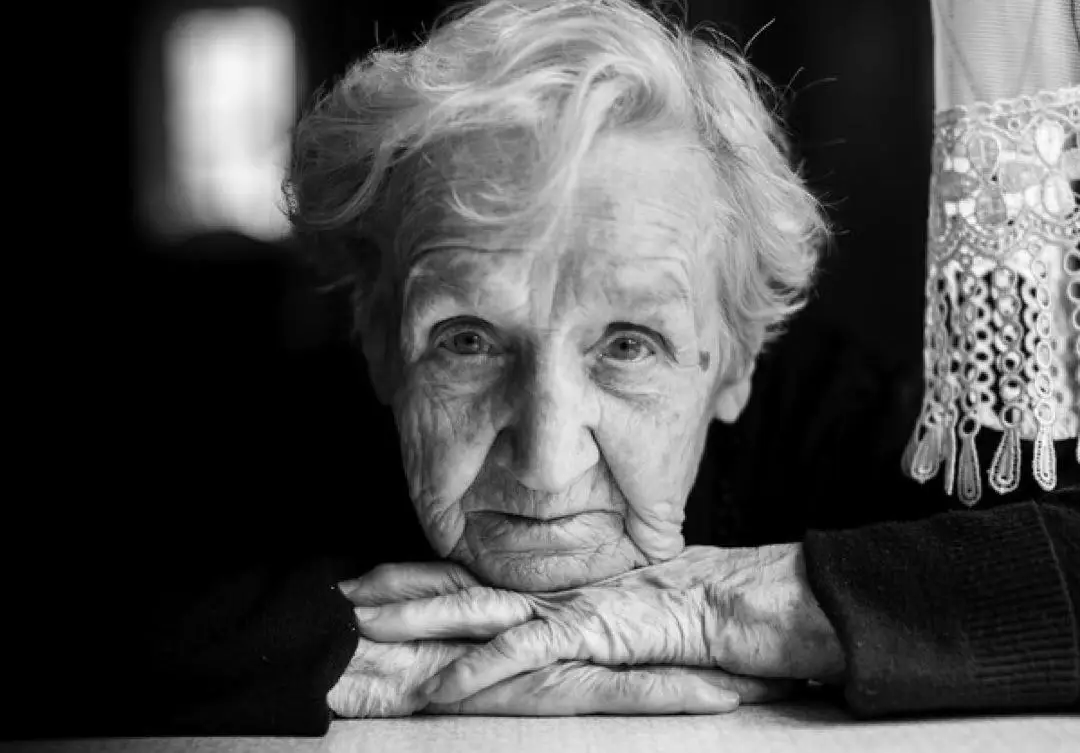 Ніколи не прибирайте цей предмет зі столу — він гарантує багатство в домі: порада бабусі