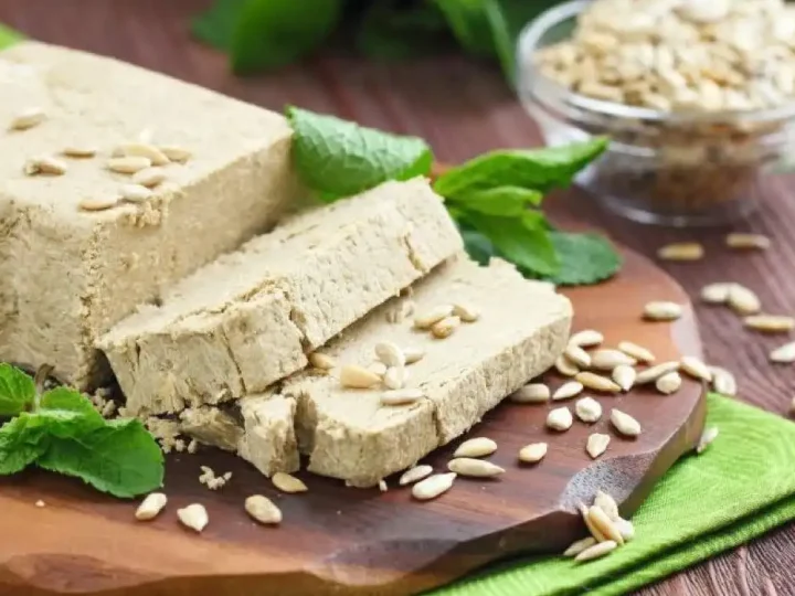 Чи справді халва — корисна солодкість для людей похилого віку