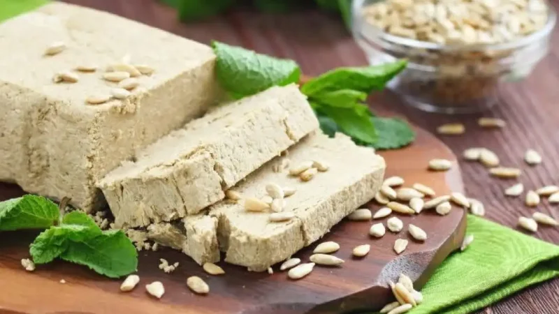 Чи справді халва — корисна солодкість для людей похилого віку