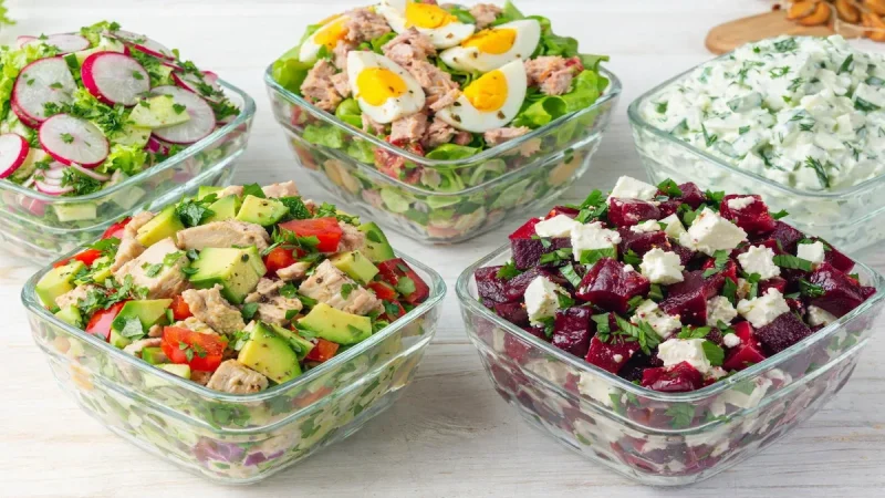 Топ-10 салатів на Великдень без майонезу, які я готую щороку