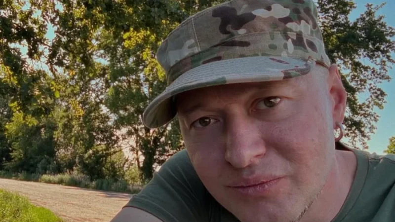 Співак-воїн Хливнюк порівняв цивільних українців з вівцями