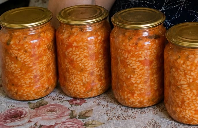 Рис з овочами на зиму: відкриваєш баночку — і вечеря майже готова
